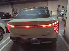Hongqi EH7 2025 690 Smart Select Edition - фото 5
