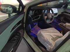 Hongqi EH7 2025 690 Smart Select Edition - фото 14