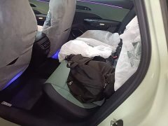 Hongqi EH7 2025 690 Smart Select Edition - фото 17