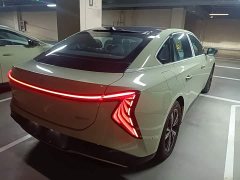 Hongqi EH7 2025 690 Smart Select Edition - фото 7