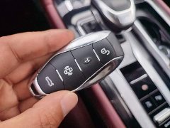 Hongqi H5 2023 2.0T automatic smart connected flag version - фото 9