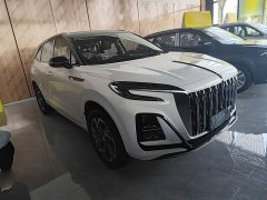 Hongqi HS3 PHEV 125km, 2 million units commemorative edition - фото 4
