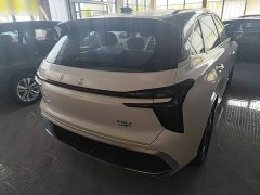 Hongqi HS3 PHEV 125km, 2 million units commemorative edition - фото 6