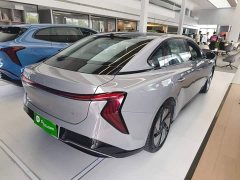Hongqi EH7 640 four-wheel drive smart version - фото 7