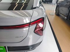 Hongqi EH7 640 four-wheel drive smart version - фото 8