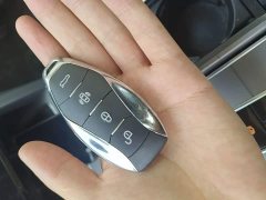 Hongqi HS7 PHEV 2.0T PHEV four-wheel drive Qichang version 6 seats - фото 9