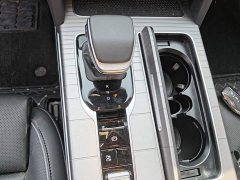 Hongqi HS7 PHEV 2.0T PHEV four-wheel drive flag collar version 6 seats - фото 14