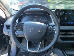 Hongqi E-QM5 2023 facelift basic travel version - фото 11