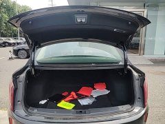 Hongqi E-QM5 2023 basic travel version - фото 19
