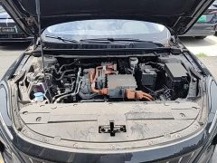 Hongqi E-QM5 2023 basic travel version - фото 20
