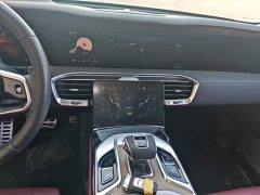 Hongqi E-HS9 660km flag collar version four seats - фото 13