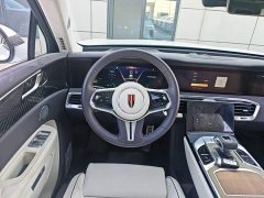 Hongqi E-HS9 660km flag collar version four seats - фото 11