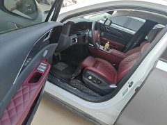 Hongqi E-HS9 660km flag collar version four seats - фото 16