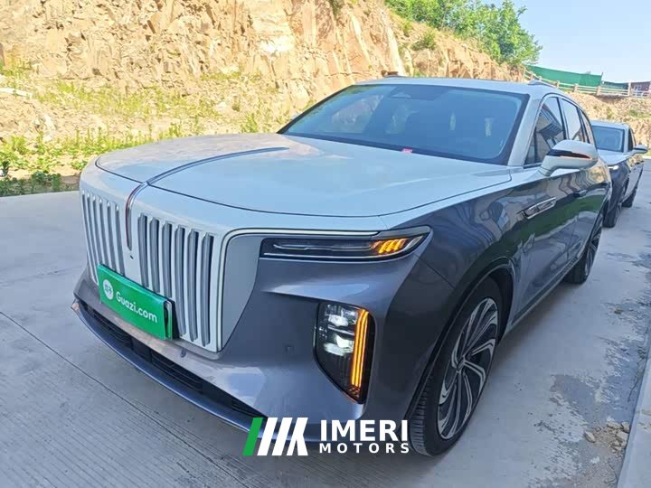 Hongqi E-HS9 660km flag collar version four seats