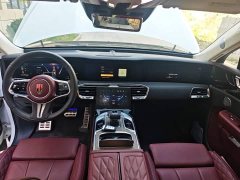 Hongqi E-HS9 660km flag collar version four seats - фото 10
