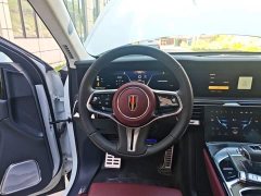 Hongqi E-HS9 660km flag collar version four seats - фото 11