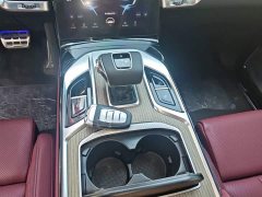Hongqi E-HS9 660km flag collar version four seats - фото 14