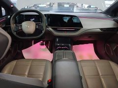 Hongqi EH7 760 Pro four-wheel drive version - фото 10