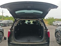 Hongqi HS7 PHEV 2.0T PHEV four-wheel drive Qichang version 7 seats - фото 19