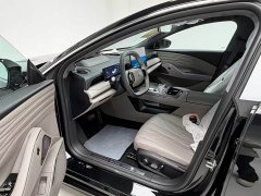 Geely Galaxy Star Shining 8 130km EM-i Flagship Edition - фото 11