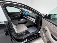 Geely Galaxy Star Shining 8 130km EM-i Flagship Edition - фото 12