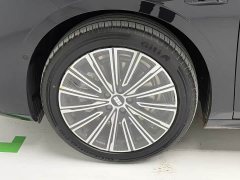 Geely Galaxy Star Shining 8 130km EM-i Flagship Edition - фото 8
