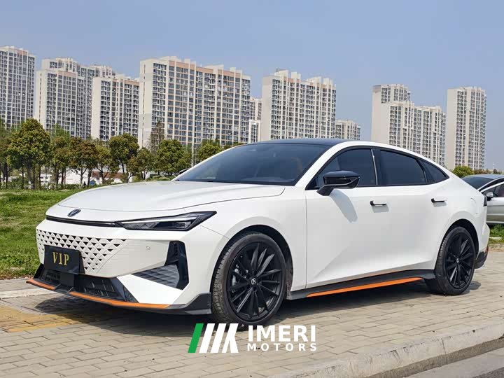 Changan UNI-V 1.5T noble sports - автомобиль из Китая