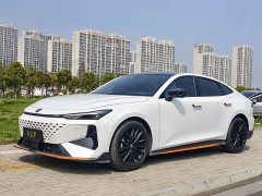 Changan UNI-V 1.5T noble sports - фото 1