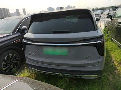 Hongqi HS7 PHEV 2.0T PHEV four-wheel drive flag collar version 6 seats - фото 6