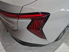 Hongqi EH7 640 four-wheel drive smart version - фото 8