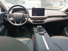 Hongqi E-QM5 2023 basic travel version - фото 10