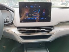 Hongqi E-QM5 2023 basic travel version - фото 13