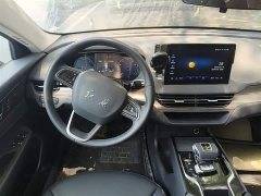 Hongqi E-QM5 2023 basic travel version - фото 11