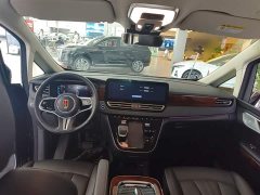 Hongqi HQ9 PHEV 2.0T four-wheel drive luxury version - фото 10