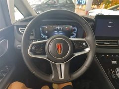 Hongqi HQ9 PHEV 2.0T four-wheel drive luxury version - фото 11