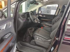Hongqi HQ9 PHEV 2.0T four-wheel drive luxury version - фото 16