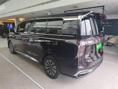 Hongqi HQ9 PHEV 2.0T four-wheel drive luxury version - фото 5