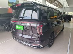 Hongqi HQ9 PHEV 2.0T four-wheel drive luxury version - фото 7
