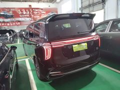 Hongqi HQ9 PHEV 2.0T AWD Business Edition - фото 5