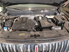 Hongqi HS7 PHEV 2.0T PHEV four-wheel drive Qichang version 6 seats - фото 20
