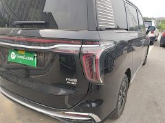 Hongqi HQ9 PHEV 2.0T AWD Business Edition - фото 8