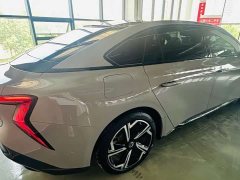 FAW EH7 760 Pro AWD Edition - фото 2
