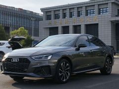 Audi A4L 40 TFSI Luxury Version - фото 1