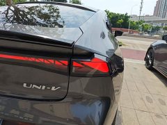 Changan UNI-V 2022 1.5T premium - фото 8