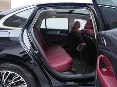 Hongqi H5 2024 2.0T Automatic Zhilian Qichang Edition - фото 13