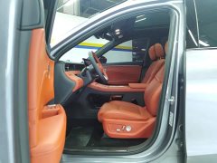 Hongqi HS6 PHEV 2026 220 four-wheel drive smart hybrid version - фото 9