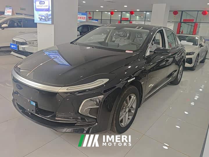 Hongqi E-QM5 610km PLUS - автомобиль из Китая