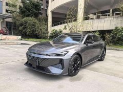 Changan UNI-V 1.5T premium - фото 1