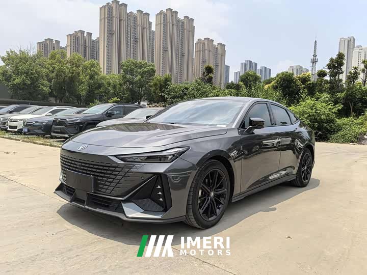Changan UNI-V 1.5T premium - автомобиль из Китая