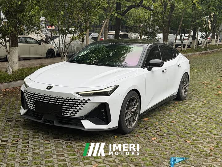 Changan UNI-V 1.5T premium